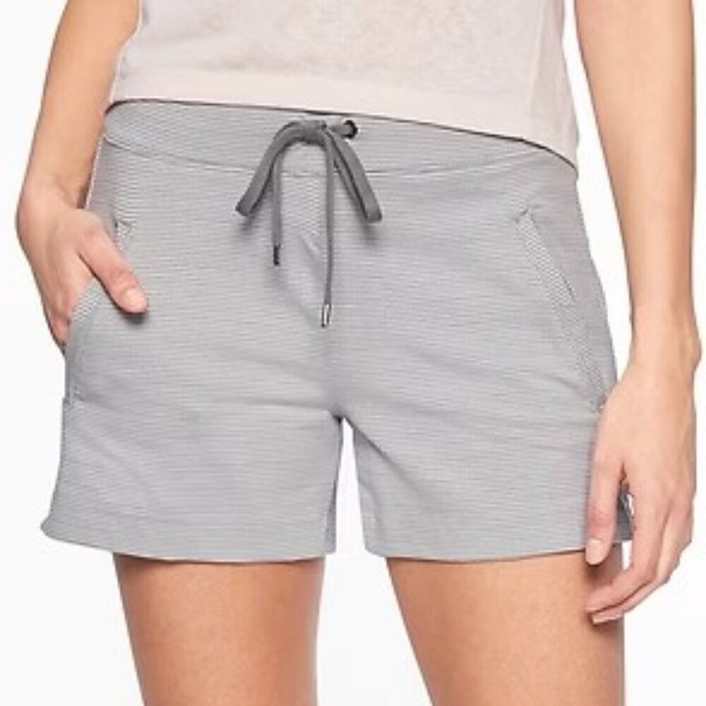 Athleta Stripe Modern Metro Shortie 3.5" - M Silver Grey